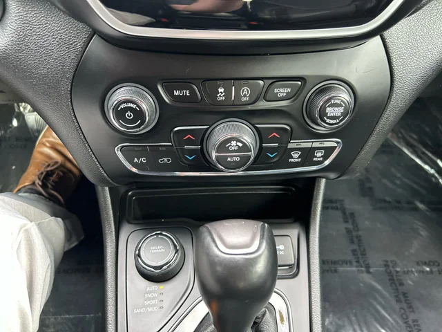 SEMINUEVOS JEEP Cherokee a Estados en autogozo