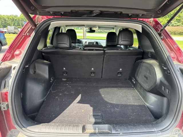 SEMINUEVOS JEEP Cherokee at Mt Airy in Mount Airy Toyota