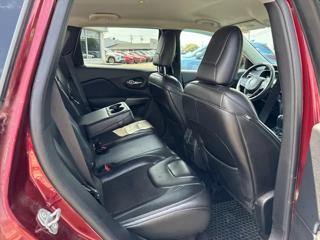 SEMINUEVOS JEEP Cherokee at Mt Airy in Mount Airy Toyota