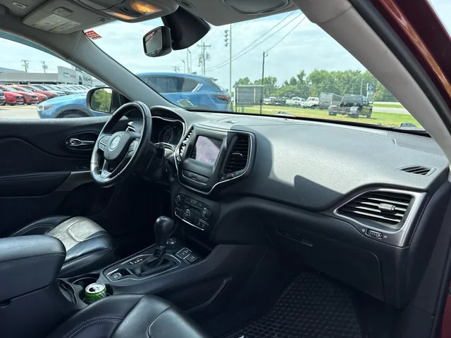 SEMINUEVOS JEEP Cherokee at Mt Airy in Mount Airy Toyota