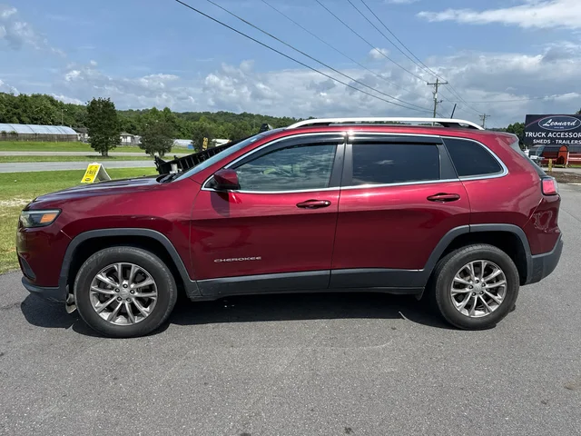 SEMINUEVOS JEEP Cherokee at Mt Airy in Mount Airy Toyota
