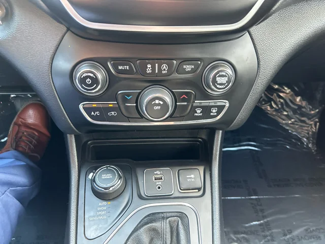SEMINUEVOS JEEP Cherokee a Estados en autogozo