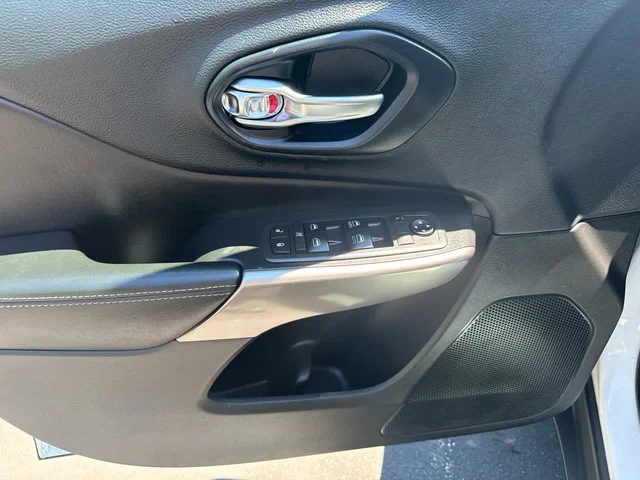 SEMINUEVOS JEEP Cherokee a Estados en autogozo