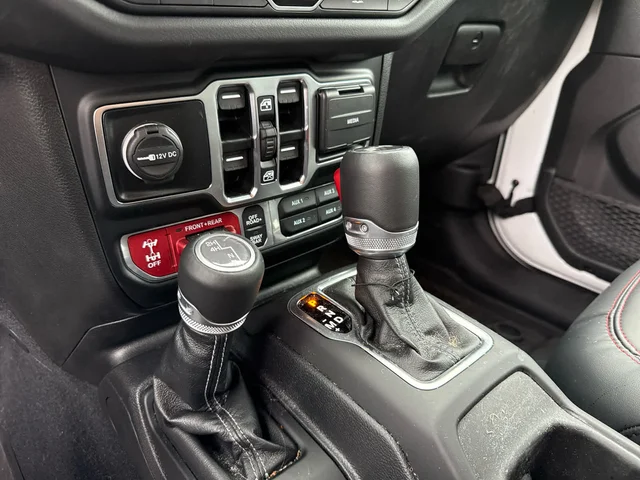 SEMINUEVOS JEEP Wrangler at Matthews in Liberty Buick GMC
