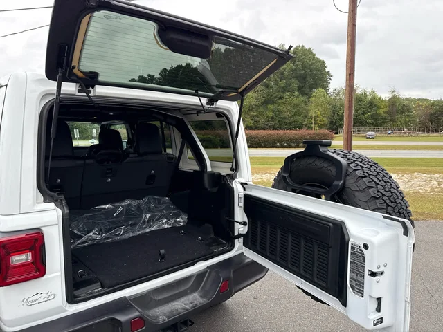 SEMINUEVOS JEEP Wrangler at Matthews in Liberty Buick GMC
