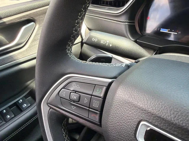 SEMINUEVOS JEEP Grand Cherokee L a Estados en autogozo