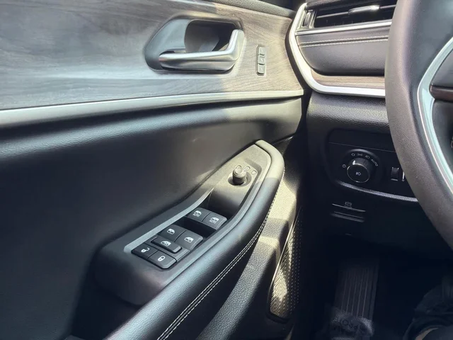 SEMINUEVOS JEEP Grand Cherokee L a Estados en autogozo