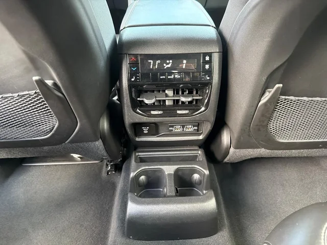 SEMINUEVOS JEEP Grand Cherokee L a Estados en autogozo