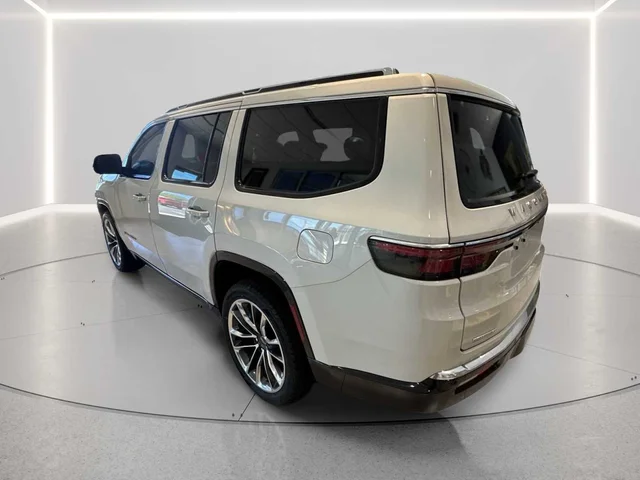 SEMINUEVOS JEEP Wagoneer a Estados en autogozo