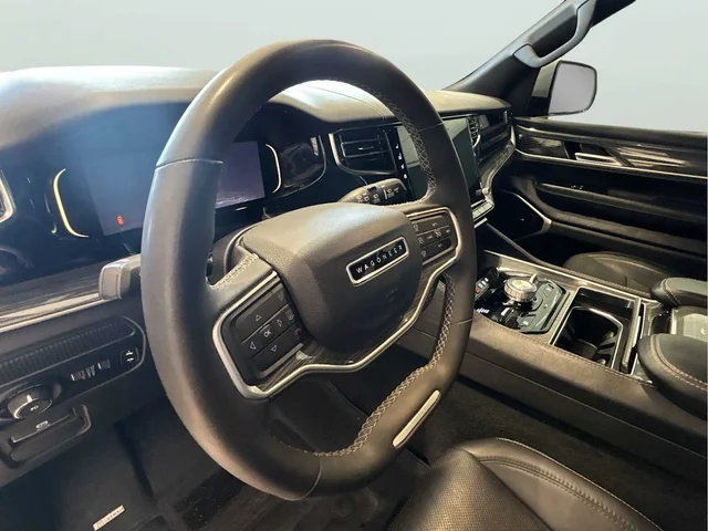 SEMINUEVOS JEEP Wagoneer a Estados en autogozo