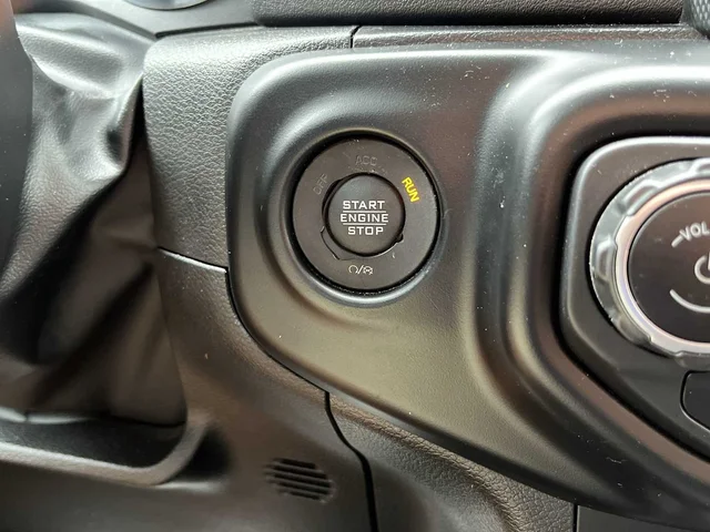 SEMINUEVOS JEEP Gladiator at Mt Airy in Mount Airy Toyota