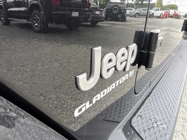 SEMINUEVOS JEEP Gladiator at Mt Airy in Mount Airy Toyota