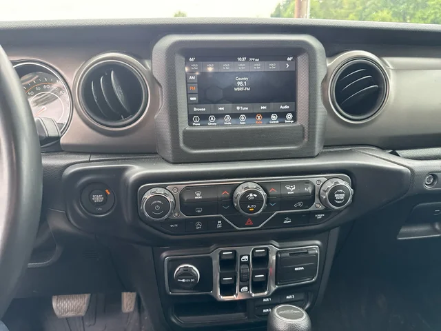 SEMINUEVOS JEEP Gladiator at Matthews in Liberty Buick GMC