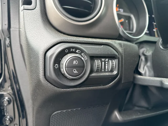 SEMINUEVOS JEEP Gladiator at Matthews in Liberty Buick GMC