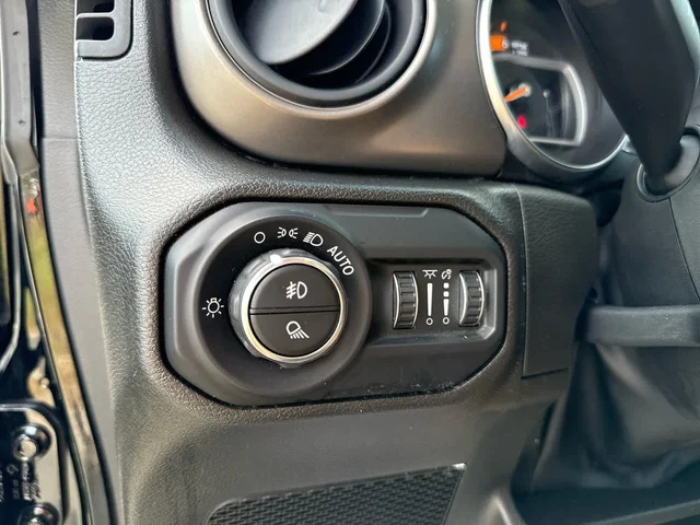 SEMINUEVOS JEEP Gladiator at Matthews in Liberty Buick GMC