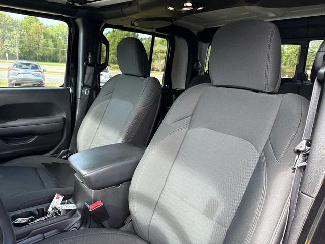 SEMINUEVOS JEEP Gladiator at Matthews in Liberty Buick GMC