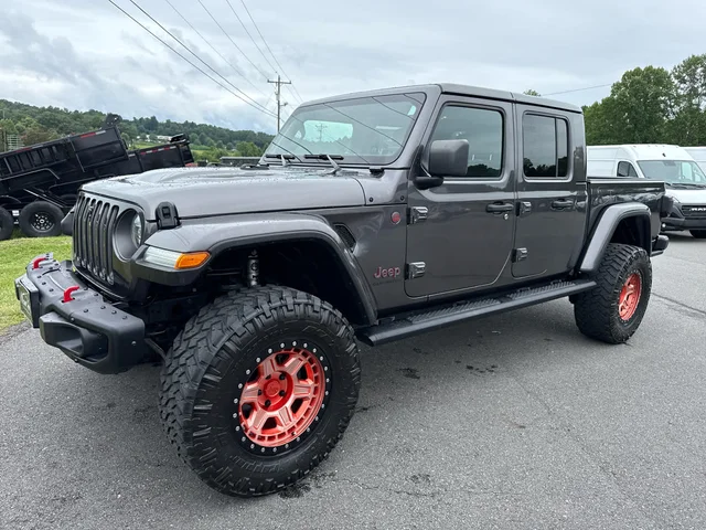 SEMINUEVOS JEEP Gladiator at Mt Airy in Mount Airy Toyota