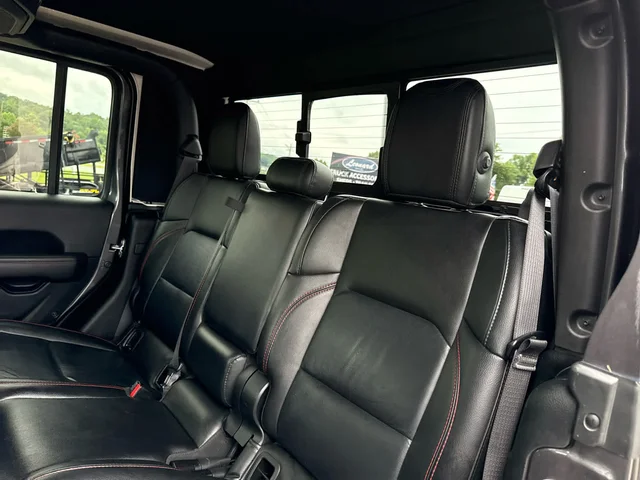 SEMINUEVOS JEEP Gladiator at Mt Airy in Mount Airy Toyota