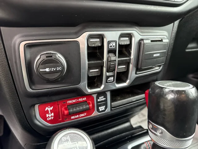 SEMINUEVOS JEEP Gladiator at Mt Airy in Mount Airy Toyota