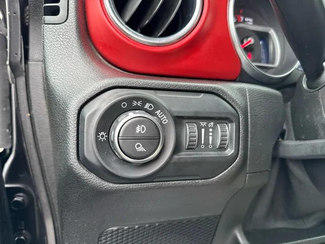 SEMINUEVOS JEEP Gladiator at Mt Airy in Mount Airy Toyota