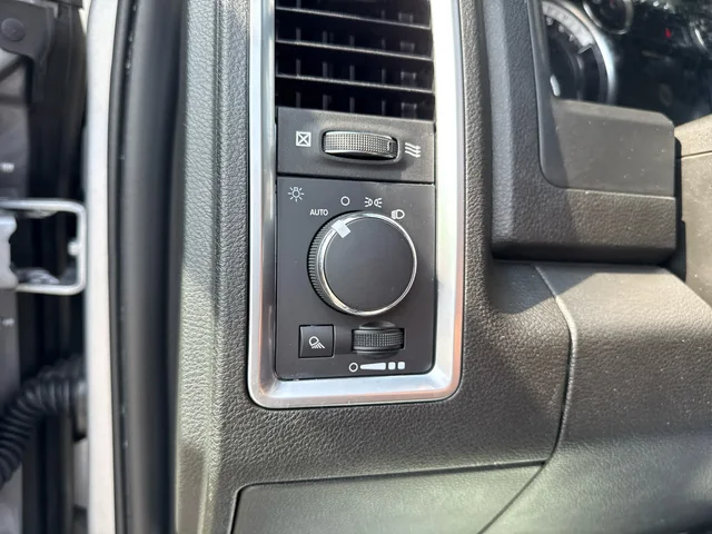 SEMINUEVOS RAM 1500 Classic at Matthews in Liberty Buick GMC