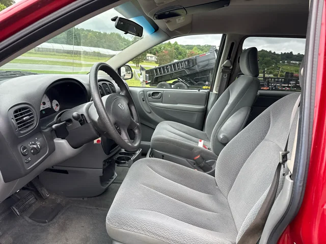 SEMINUEVOS DODGE Caravan at Matthews in Liberty Buick GMC