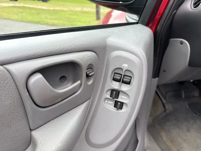 SEMINUEVOS DODGE Caravan at Matthews in Liberty Buick GMC