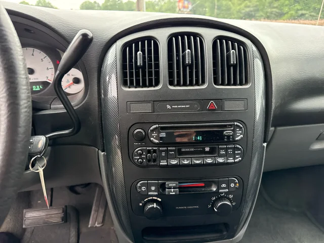 SEMINUEVOS DODGE Caravan at Matthews in Liberty Buick GMC