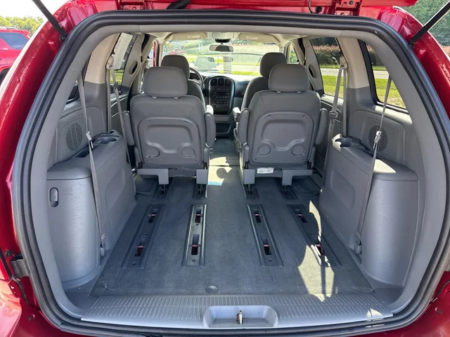 SEMINUEVOS DODGE Caravan at Matthews in Liberty Buick GMC