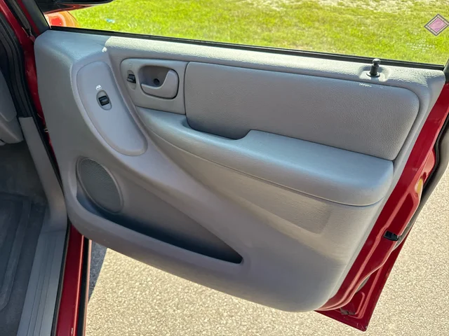 SEMINUEVOS DODGE Caravan at Matthews in Liberty Buick GMC