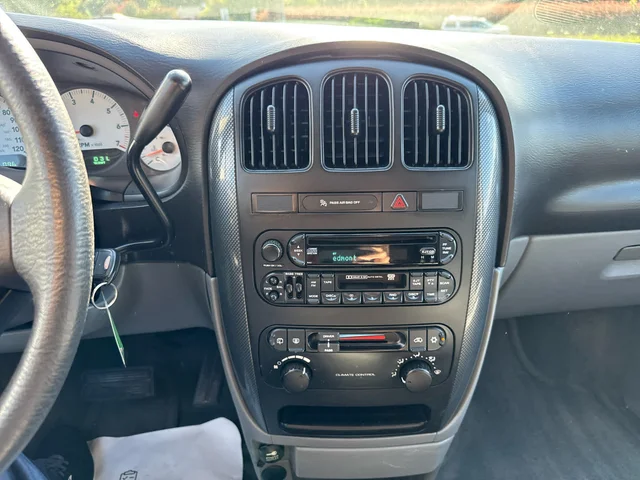SEMINUEVOS DODGE Caravan at Matthews in Liberty Buick GMC