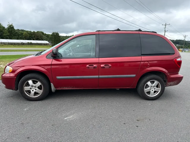 SEMINUEVOS DODGE Caravan at Matthews in Liberty Buick GMC