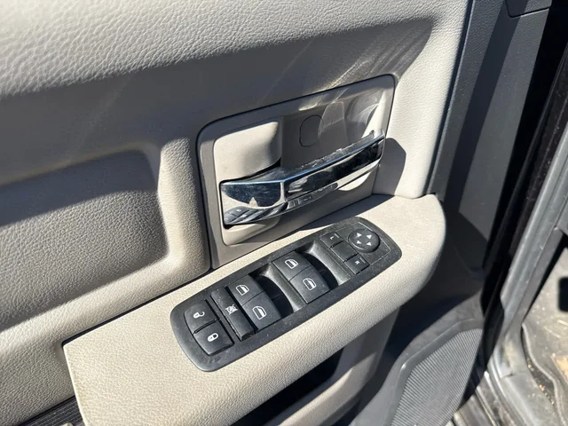 SEMINUEVOS DODGE Ram 1500 at Matthews in Liberty Buick GMC