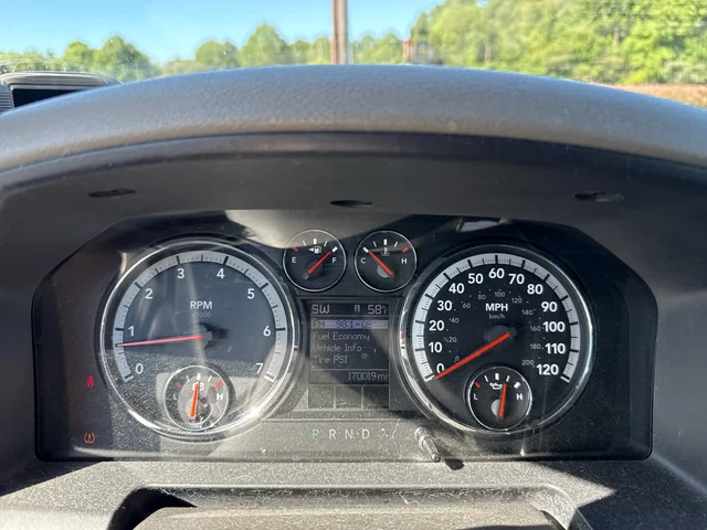 SEMINUEVOS DODGE Ram 1500 at Matthews in Liberty Buick GMC