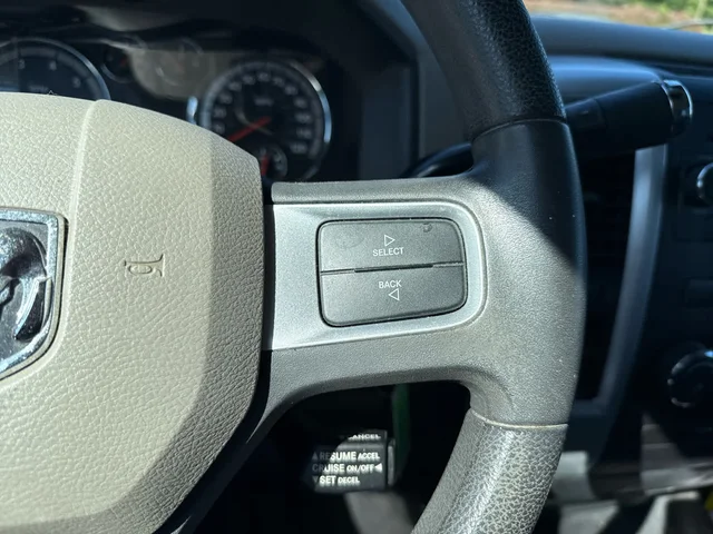 SEMINUEVOS DODGE Ram 1500 at Matthews in Liberty Buick GMC