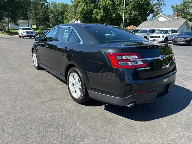 SEMINUEVOS FORD Taurus a Estados en autogozo