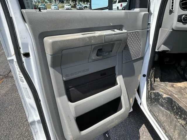 SEMINUEVOS FORD E-Series Cutaway a Estados en autogozo
