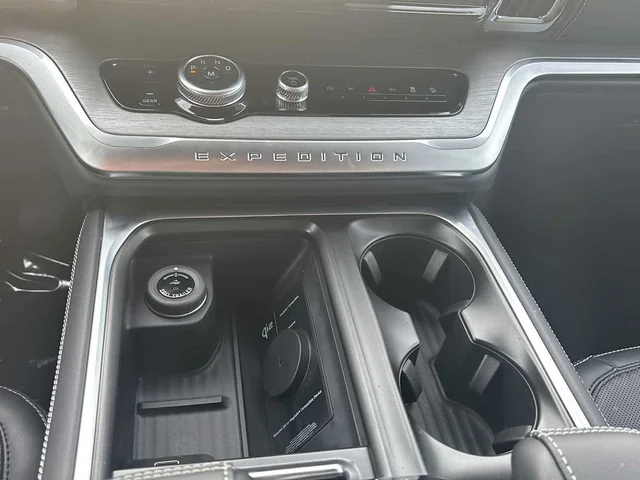 Nuevos FORD EXPEDITION MAX à Estados chez autogozo