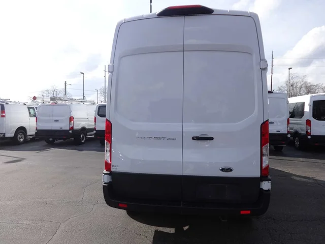 SEMINUEVOS FORD Transit Cargo Van a Estados en autogozo