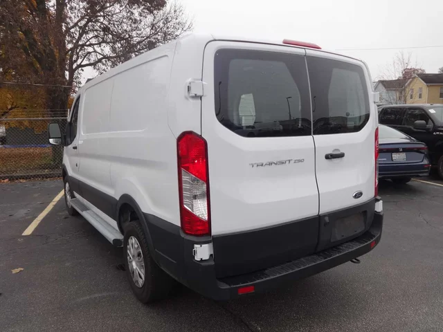 SEMINUEVOS FORD Transit Cargo Van a Estados en autogozo