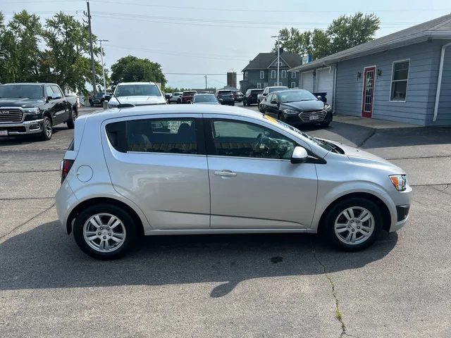 SEMINUEVOS CHEVROLET Sonic a Estados en autogozo