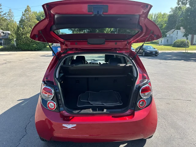 SEMINUEVOS CHEVROLET Sonic a Estados en autogozo