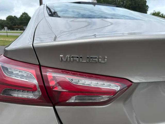 SEMINUEVOS CHEVROLET Malibu at Matthews in Liberty Buick GMC