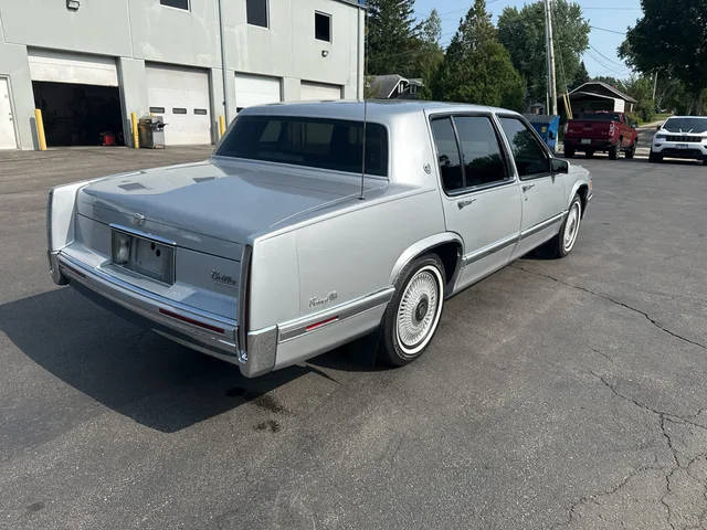 SEMINUEVOS CADILLAC Deville a Estados en autogozo