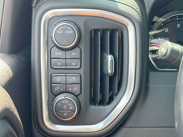 SEMINUEVOS CHEVROLET Silverado 2500HD at Matthews in Liberty Buick GMC
