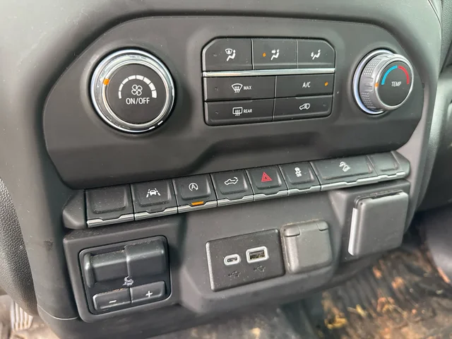 SEMINUEVOS CHEVROLET Silverado 1500 at Matthews in Liberty Buick GMC