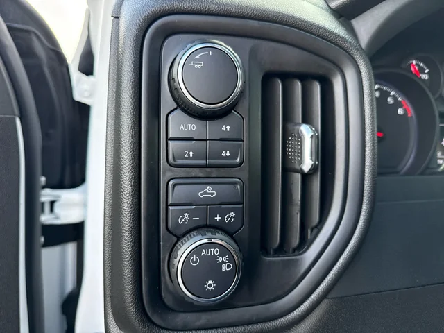 SEMINUEVOS CHEVROLET Silverado 1500 at Matthews in Liberty Buick GMC