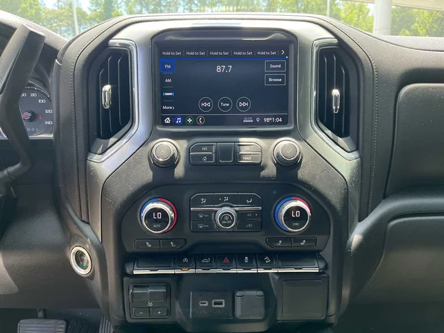 SEMINUEVOS CHEVROLET Silverado 1500 LTD at Matthews in Liberty Buick GMC