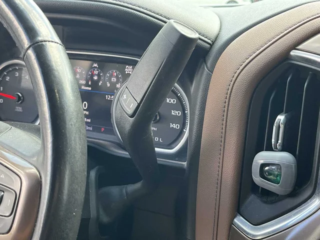 SEMINUEVOS CHEVROLET Silverado 1500 LTD at Matthews in Liberty Buick GMC