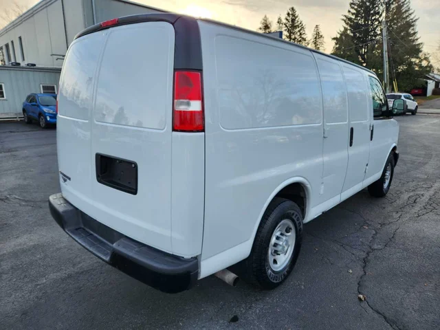 SEMINUEVOS CHEVROLET Express Cargo Van a Estados en autogozo